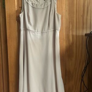 Chic Cream Midi Dress with Ruffle Detail